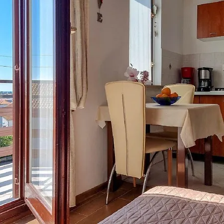 Rustikales Studio-apartment Nur 700 Meter Zum Strand Mit Meerblick