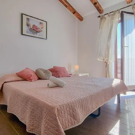 Appartement Rustikales Studio-apartment Nur 700 Meter Zum Strand Mit Meerblick Karpinjan