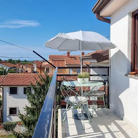 Rustikales Studio-apartment Nur 700 Meter Zum Strand Mit Meerblick Appartement Karpinjan
